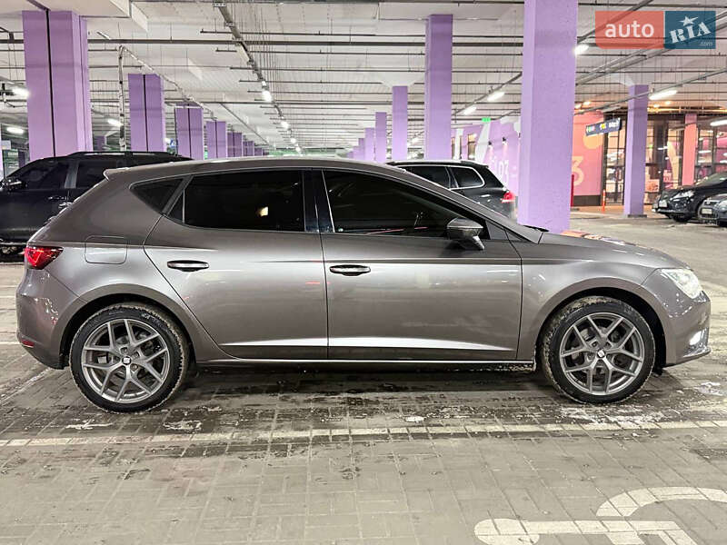 Хетчбек SEAT Leon 2015 в Києві