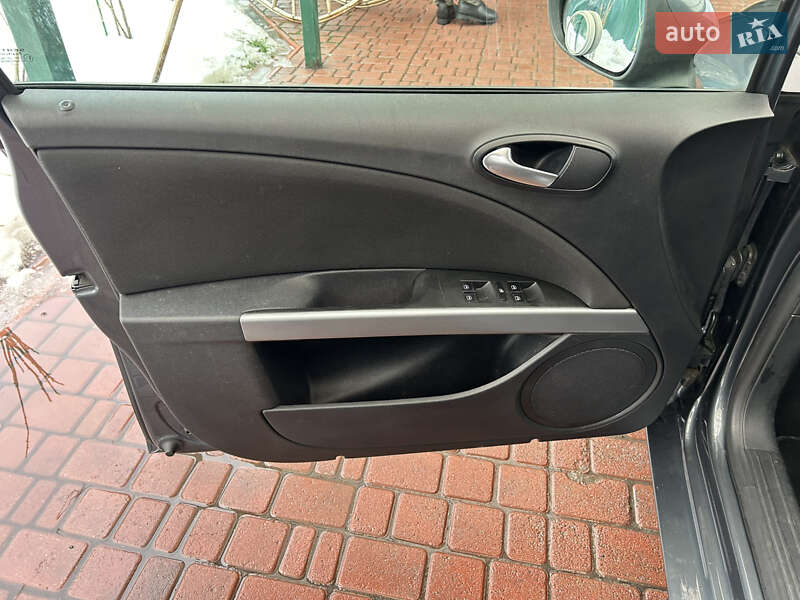 Хетчбек SEAT Leon 2011 в Білій Церкві фото 37 Хетчбек SEAT Leon 2011 в Білій Церкві
