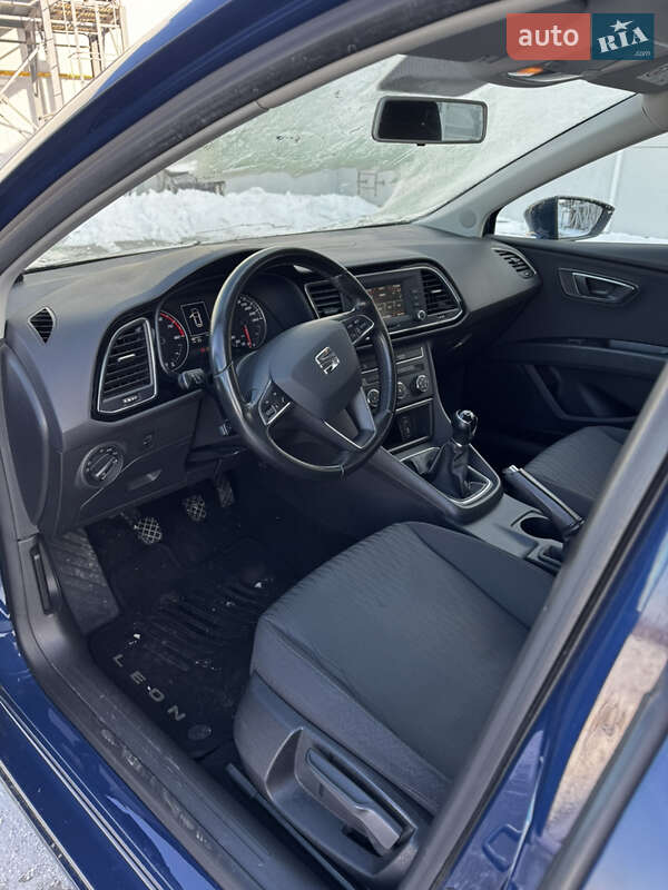 Хэтчбек SEAT Leon 2016 в Ровно