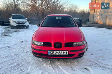 Хетчбек SEAT Leon 2000 в Дніпрі