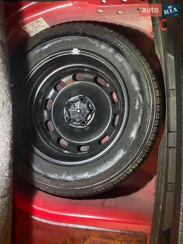 Хетчбек SEAT Leon 2000 в Дніпрі