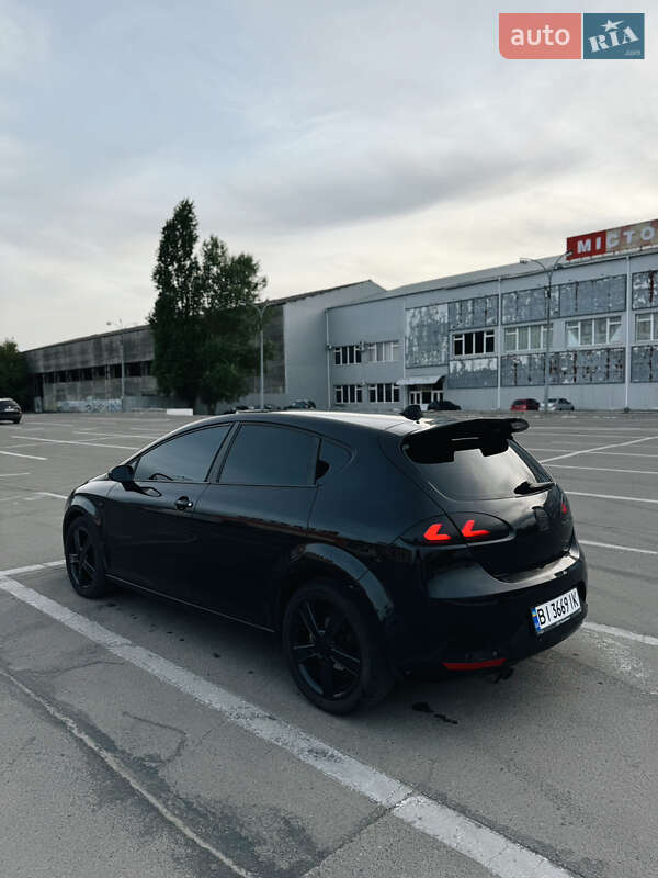 Хэтчбек SEAT Leon 2006 в Полтаве