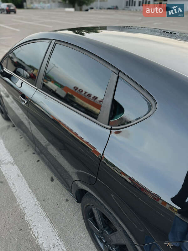 Хэтчбек SEAT Leon 2006 в Полтаве