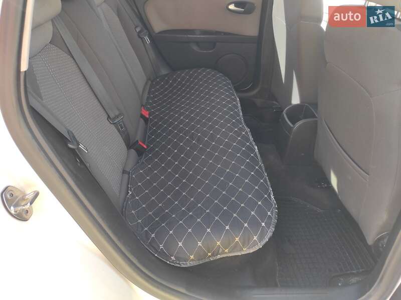 Хетчбек SEAT Leon 2011 в Дрогобичі