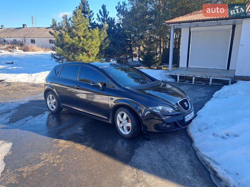 Хэтчбек SEAT Leon 2008 в Ровно