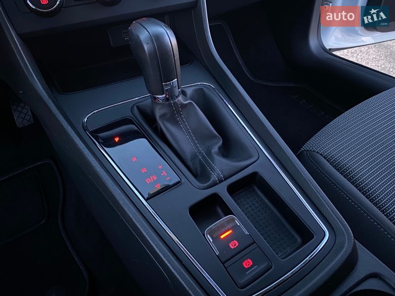 Хэтчбек SEAT Leon 2018 в Ровно