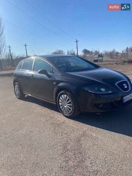 Хэтчбек SEAT Leon 2006 в Коростене