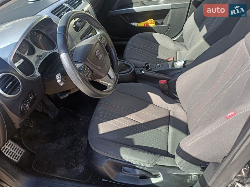 Хэтчбек SEAT Leon 2011 в Хмельницком