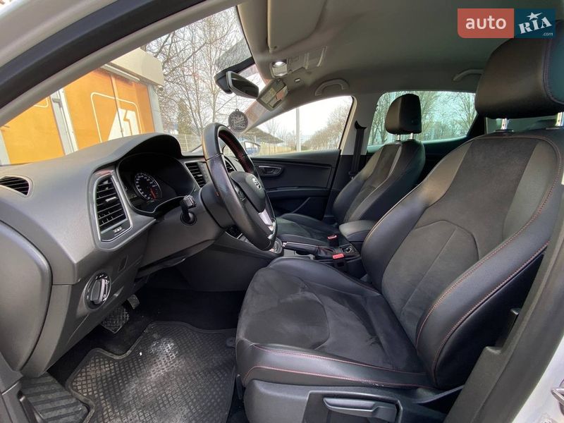 Хэтчбек SEAT Leon 2016 в Днепре