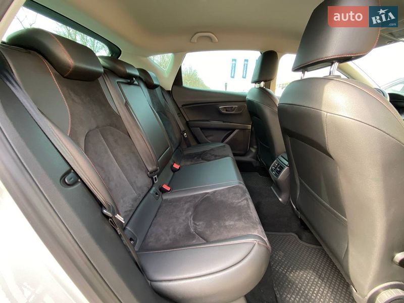 Хэтчбек SEAT Leon 2016 в Днепре