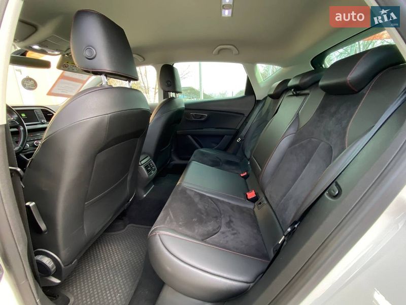 Хэтчбек SEAT Leon 2016 в Днепре