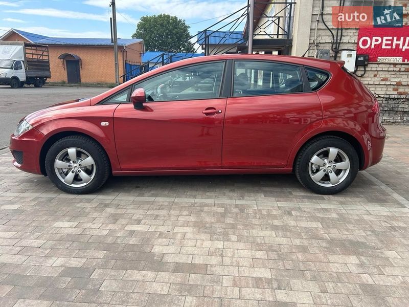 Хэтчбек SEAT Leon 2009 в Нежине