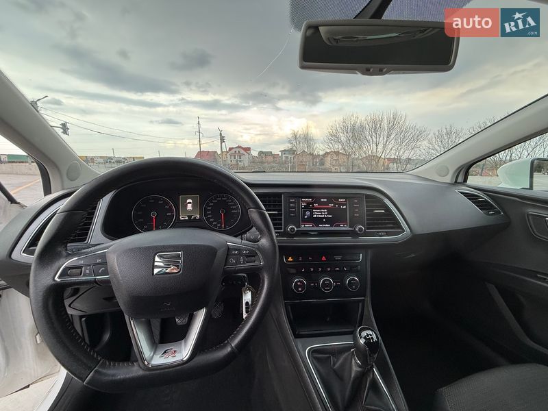 Хэтчбек SEAT Leon 2014 в Тернополе