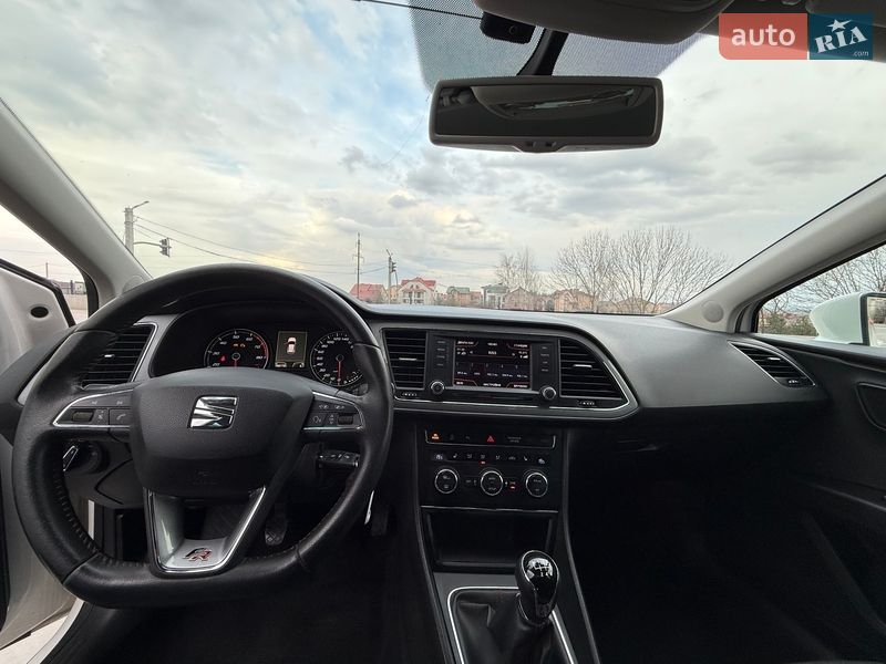 Хэтчбек SEAT Leon 2014 в Тернополе