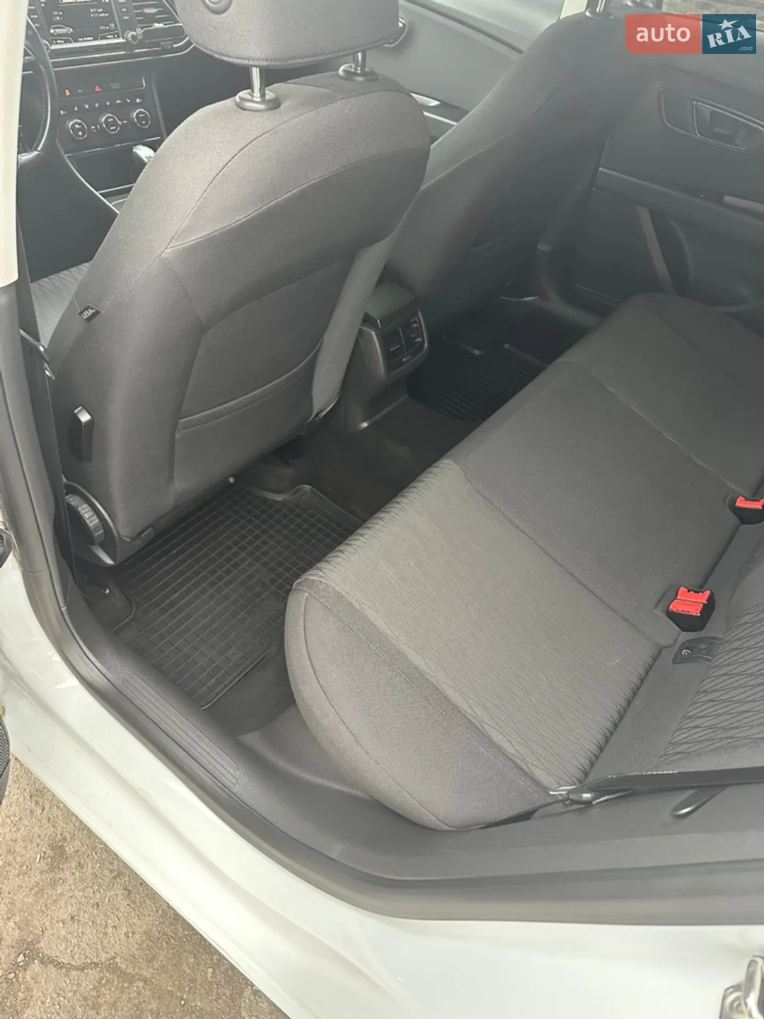 2016 SEAT Leon - мініатюра 14