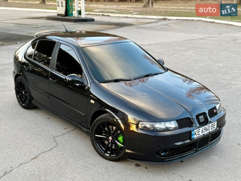 Хэтчбек SEAT Leon 2004 в Днепре