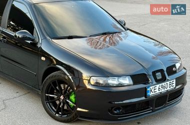 Хэтчбек SEAT Leon 2004 в Днепре