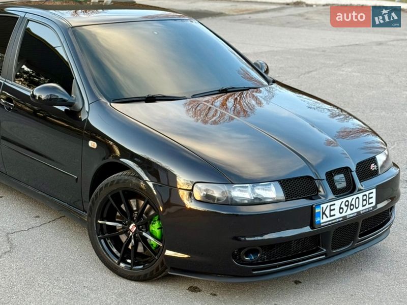 Хэтчбек SEAT Leon 2004 в Днепре