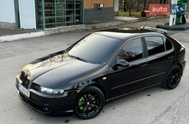 Хэтчбек SEAT Leon 2004 в Днепре