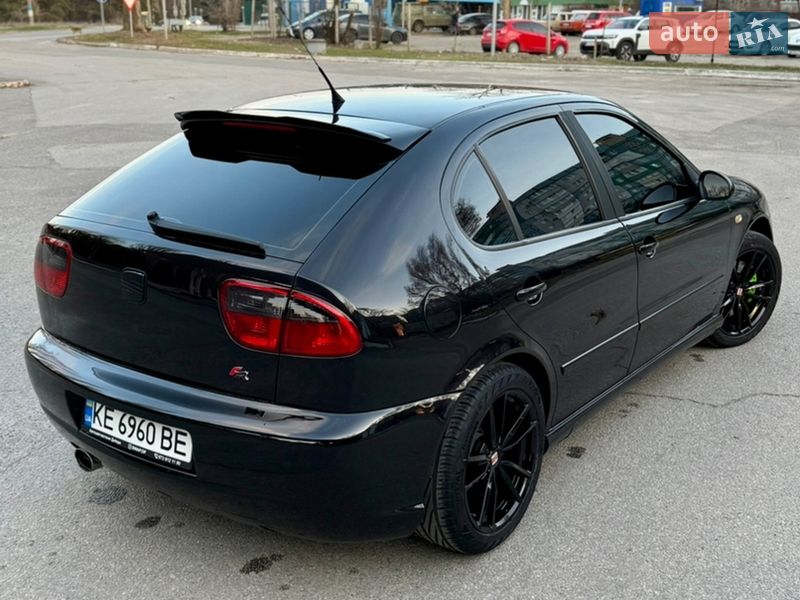 Хэтчбек SEAT Leon 2004 в Днепре