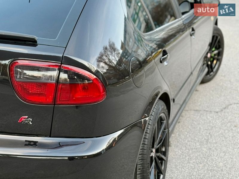 Хэтчбек SEAT Leon 2004 в Днепре