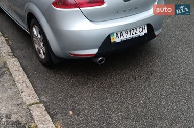 Хэтчбек SEAT Leon 2007 в Киеве