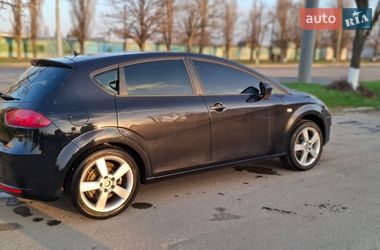 Хэтчбек SEAT Leon 2009 в Харькове