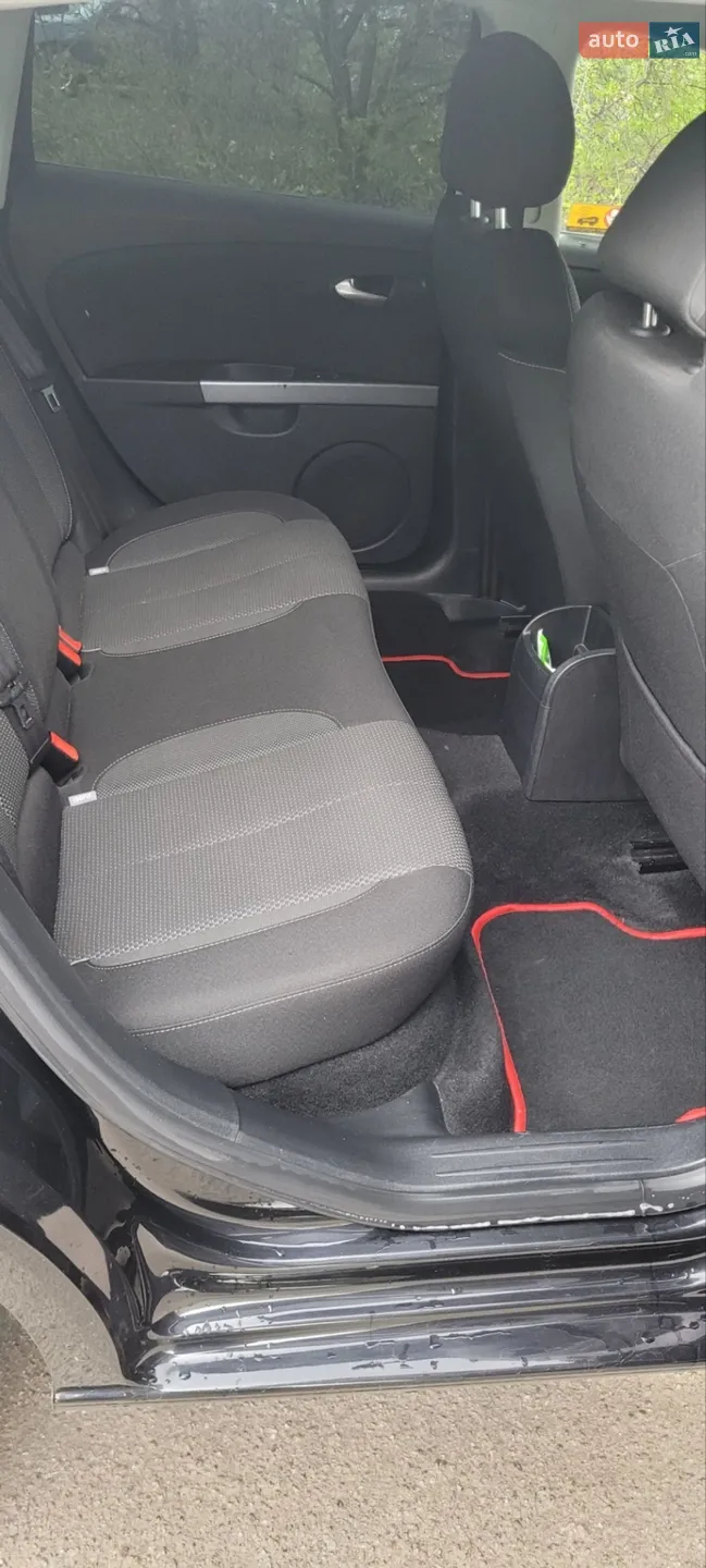 2011 SEAT Leon - мініатюра 12