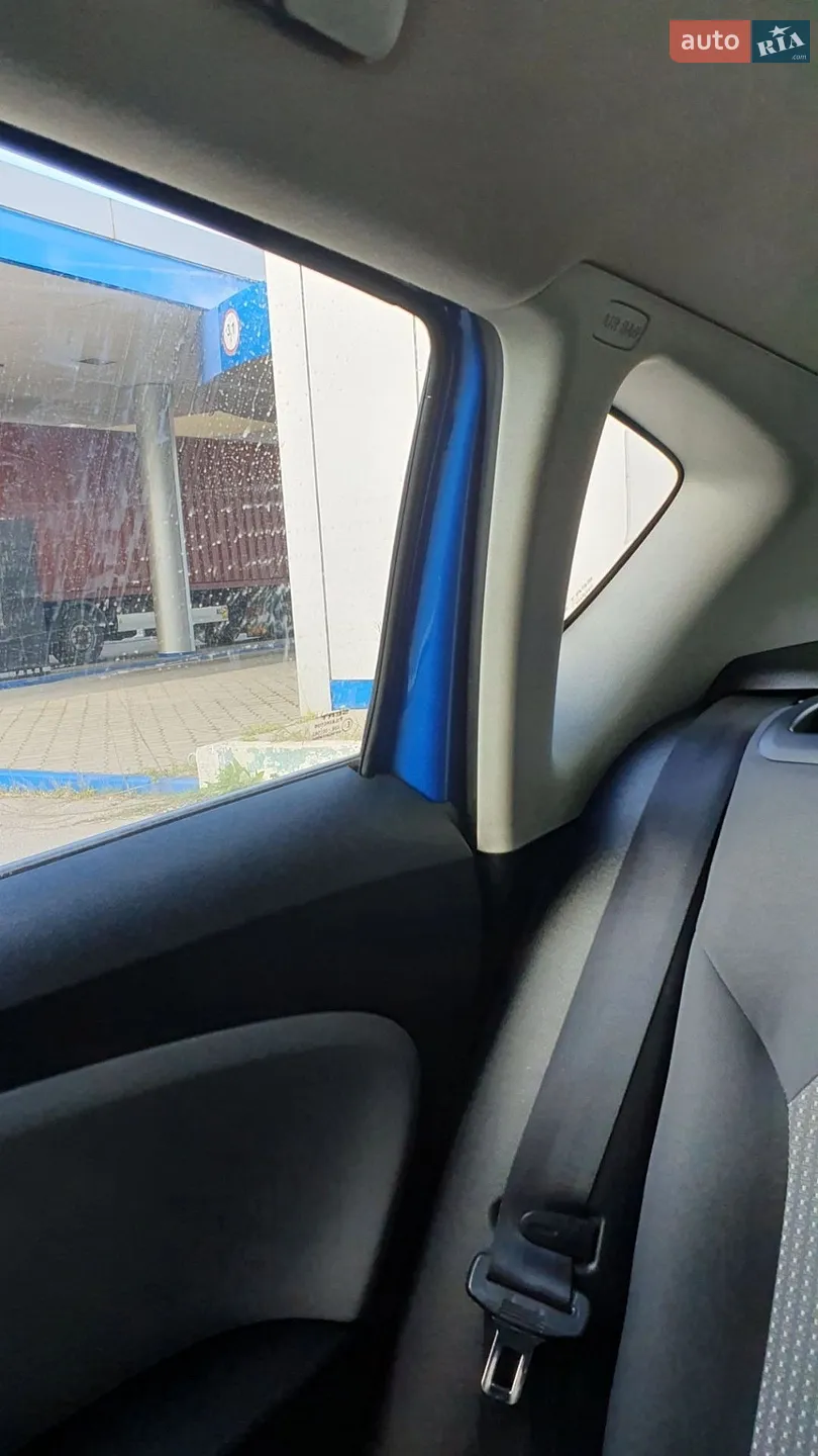 2011 SEAT Leon - мініатюра 12