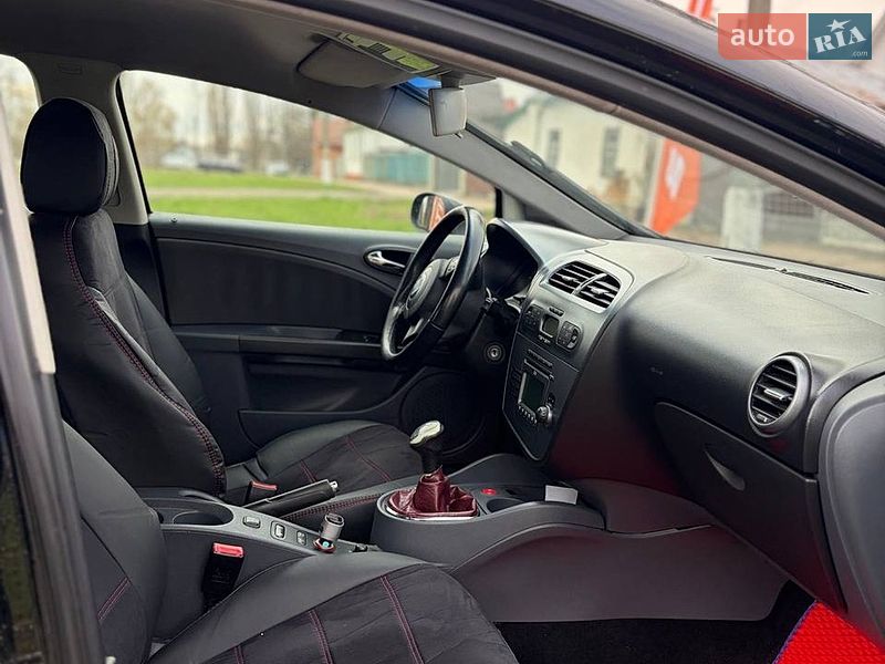 Хэтчбек SEAT Leon 2007 в Козельце