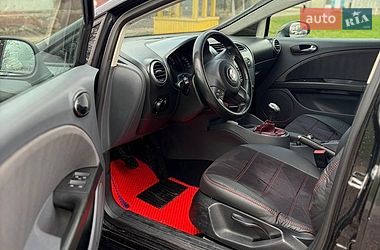 Хэтчбек SEAT Leon 2007 в Козельце