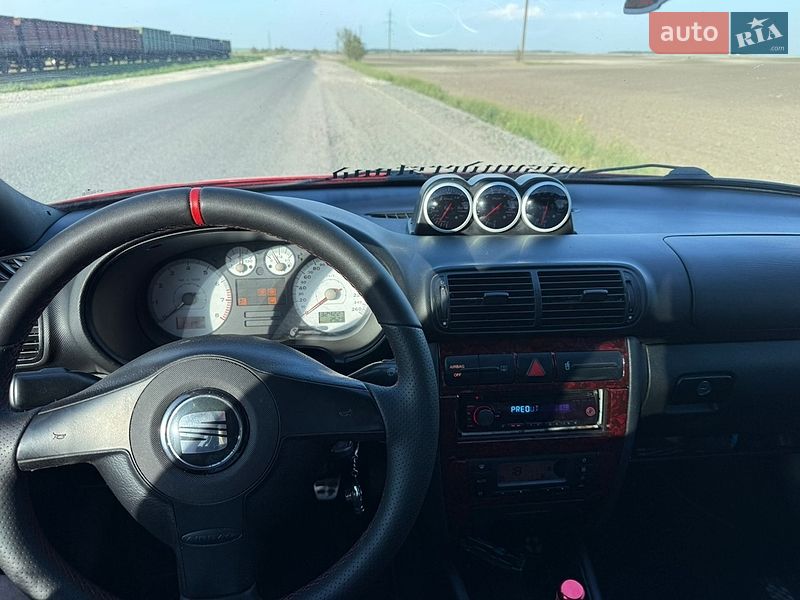 Хэтчбек SEAT Leon 2003 в Радехове