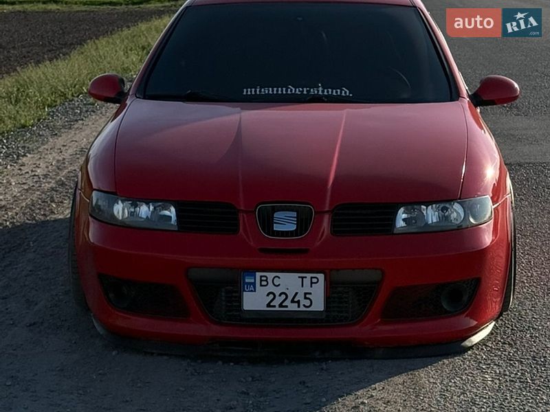 Хэтчбек SEAT Leon 2003 в Радехове
