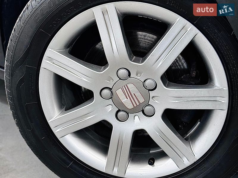 Хэтчбек SEAT Leon 2006 в Стрые