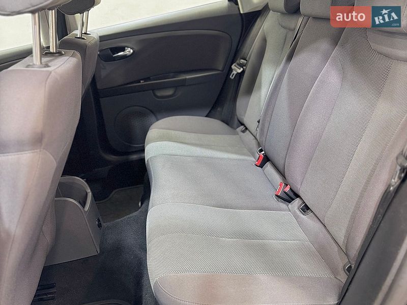 Хэтчбек SEAT Leon 2006 в Стрые