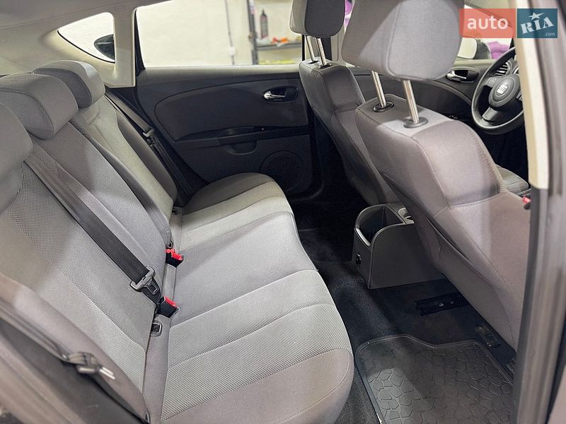 Хэтчбек SEAT Leon 2006 в Стрые