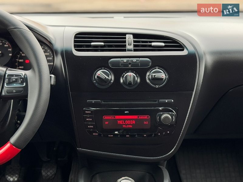 Хэтчбек SEAT Leon 2008 в Бердичеве