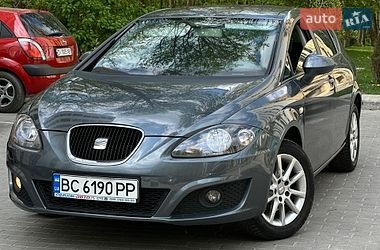 Хэтчбек SEAT Leon 2011 в Львове