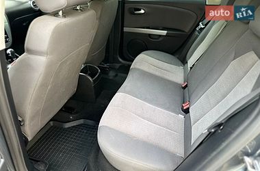 Хэтчбек SEAT Leon 2011 в Львове