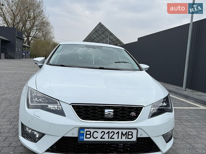 Хэтчбек SEAT Leon 2015 в Самборе