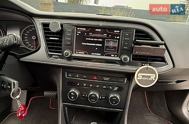 Хэтчбек SEAT Leon 2015 в Самборе