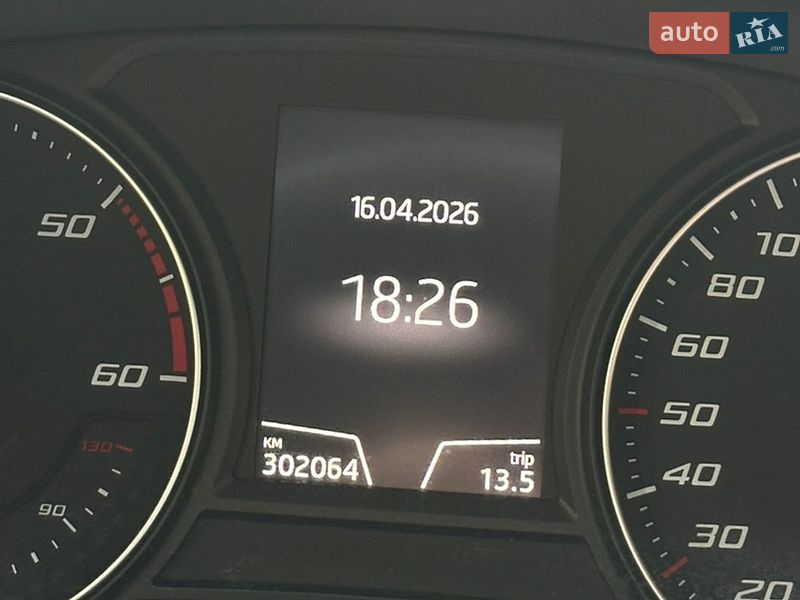 Хэтчбек SEAT Leon 2015 в Самборе