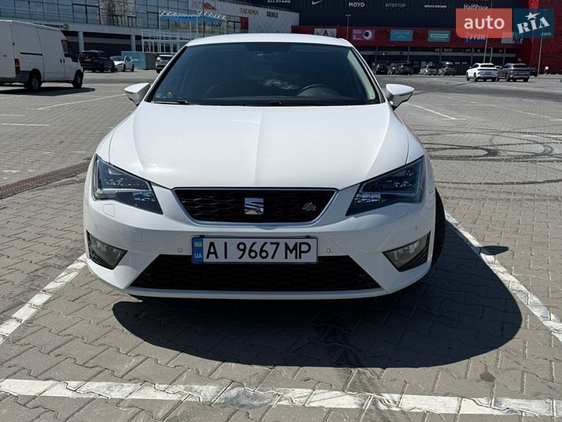 Хэтчбек SEAT Leon 2015 в Киеве
