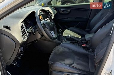 Хэтчбек SEAT Leon 2015 в Киеве