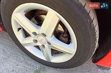 Хэтчбек SEAT Leon 2005 в Харькове