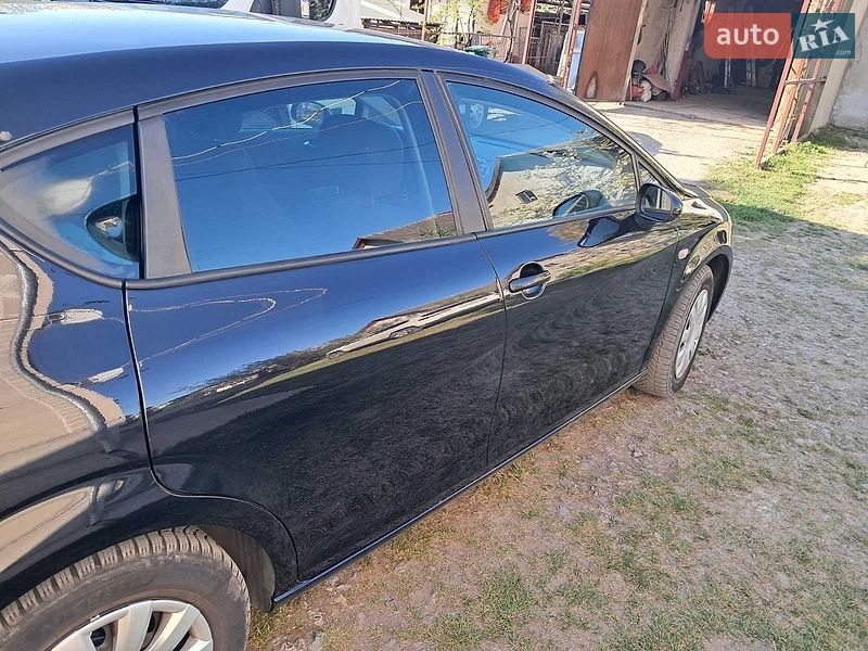Хэтчбек SEAT Leon 2008 в Бучаче