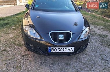 Хэтчбек SEAT Leon 2008 в Бучаче