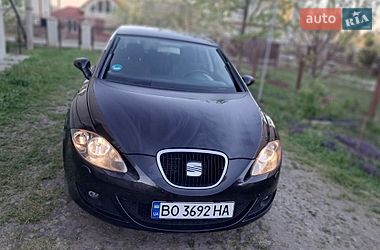 Хэтчбек SEAT Leon 2008 в Бучаче