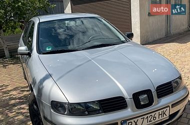 Хэтчбек SEAT Leon 2001 в Волочиске