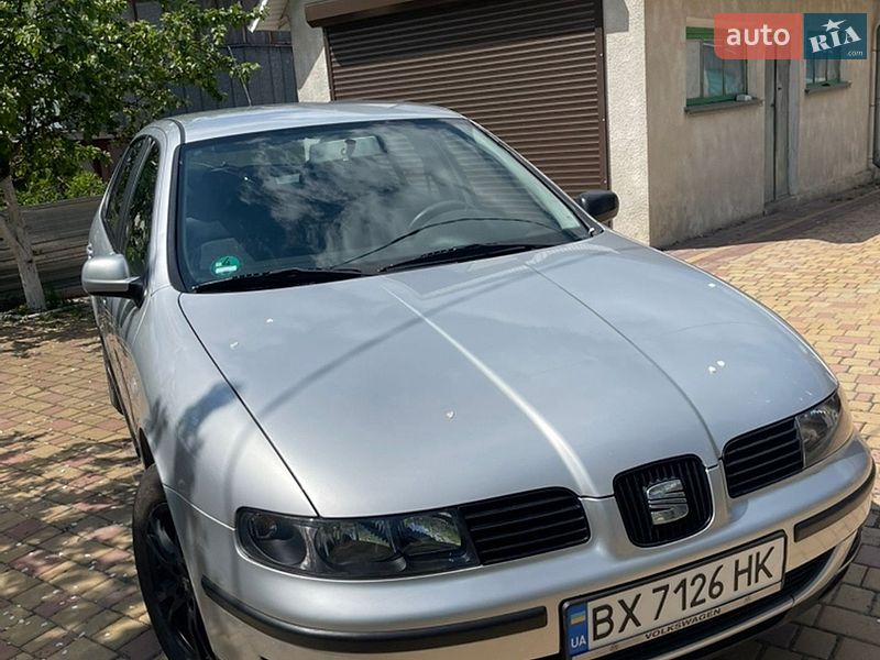 Хэтчбек SEAT Leon 2001 в Волочиске